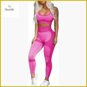 Medium Seamless Workout Set with Cross-Strap Sports Bra and Leggings